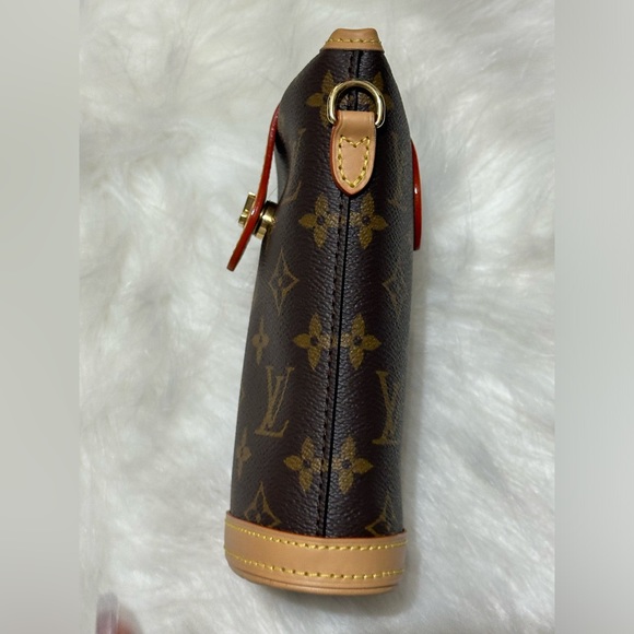Louis Vuitton pouch - Picture 3 of 9